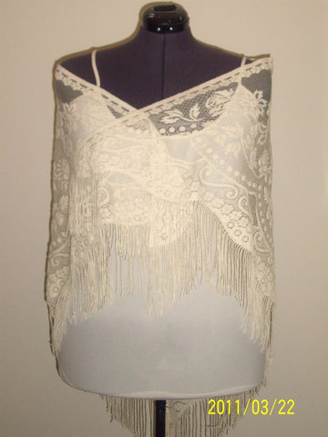 Vintage-Like Floral Shawl